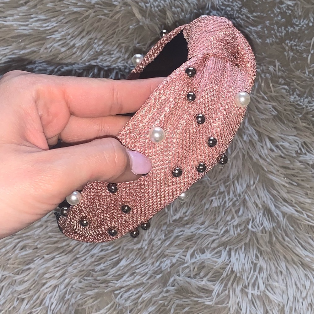 New blush pink pearls headband - Picture 2 of 5